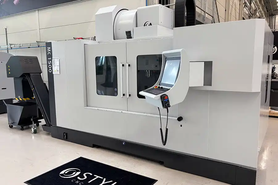 MC 1500 CNC milling machine - showroom machine