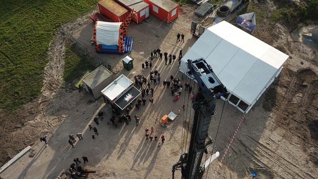 190417 - DJI_0418 eerste paal nieuw pand